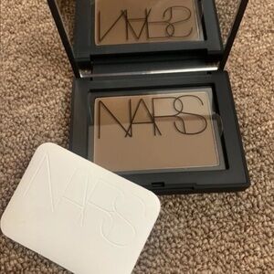 NARS soft velvet pressed powder in “VALLEY”